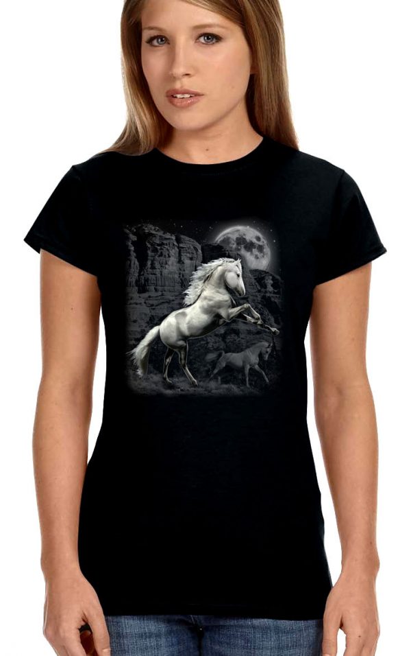 womens horse moonlight crew v neck tee